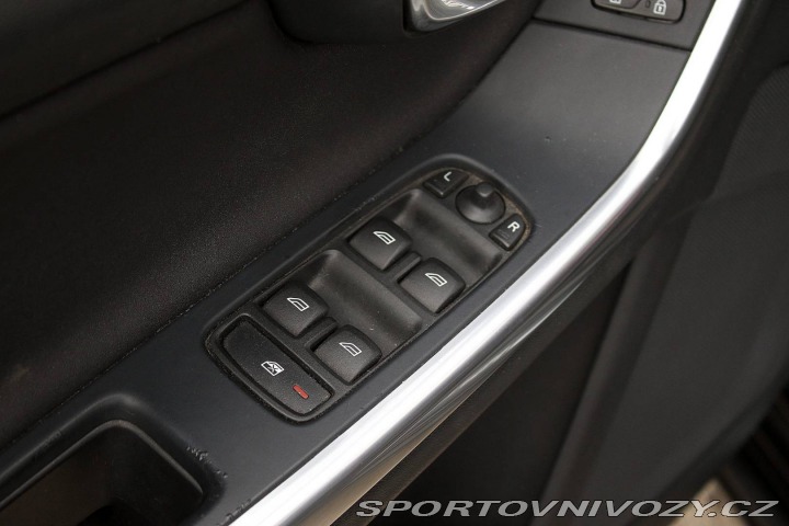 Volvo V60 D5 Momentum Geartronic 2011