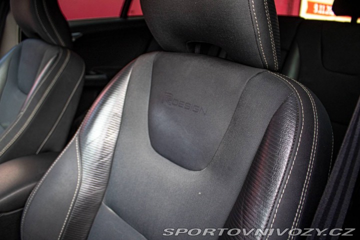 Volvo V60 D5 Momentum Geartronic 2011