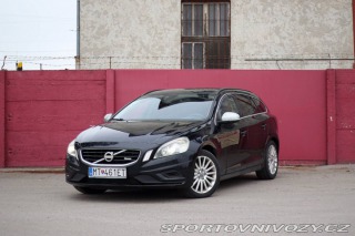 Volvo V60 D5 Momentum Geartronic 2011