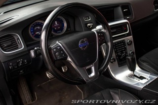 Volvo V60 D5 Momentum Geartronic 2011
