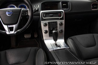 Volvo V60 D5 Momentum Geartronic 2011