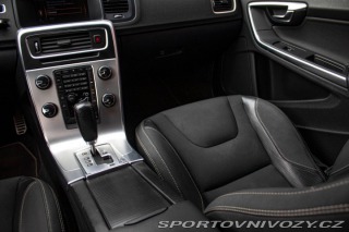 Volvo V60 D5 Momentum Geartronic 2011