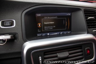 Volvo V60 D5 Momentum Geartronic 2011