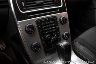 Volvo V60 D5 Momentum Geartronic 2011