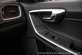 Volvo V60 D5 Momentum Geartronic 2011