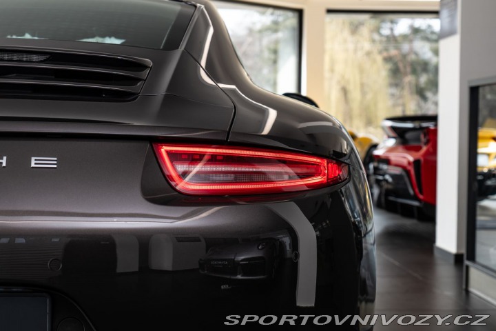 Porsche 911 CARRERA S 2012