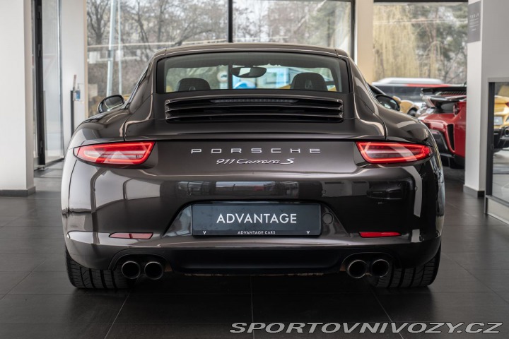 Porsche 911 CARRERA S 2012