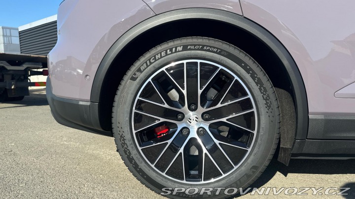 Porsche Macan 4S Electric 2025