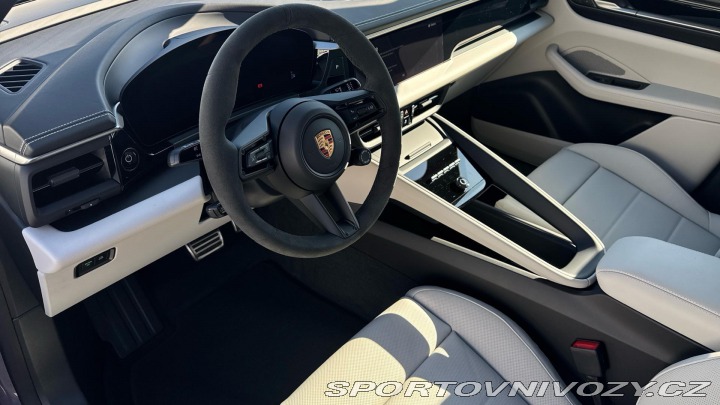 Porsche Macan 4S Electric 2025
