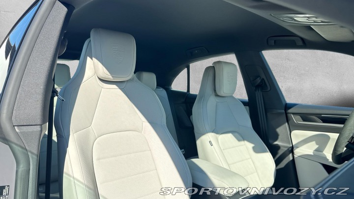 Porsche Macan 4S Electric 2025