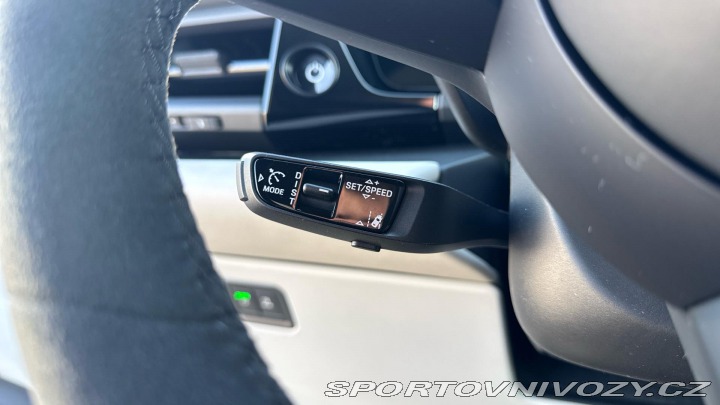 Porsche Macan 4S Electric 2025