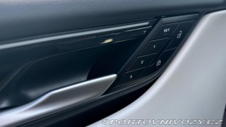 Porsche Macan 4S Electric 2025