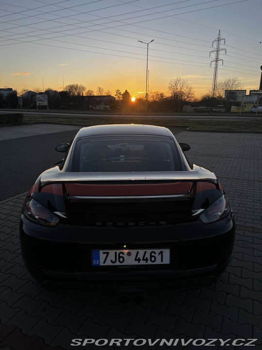 Porsche 718 Cayman 2021