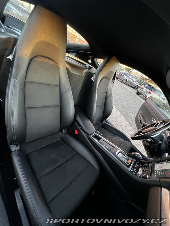 Porsche 718 Cayman 2021