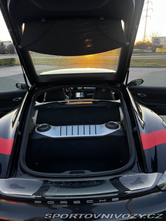 Porsche 718 Cayman 2021
