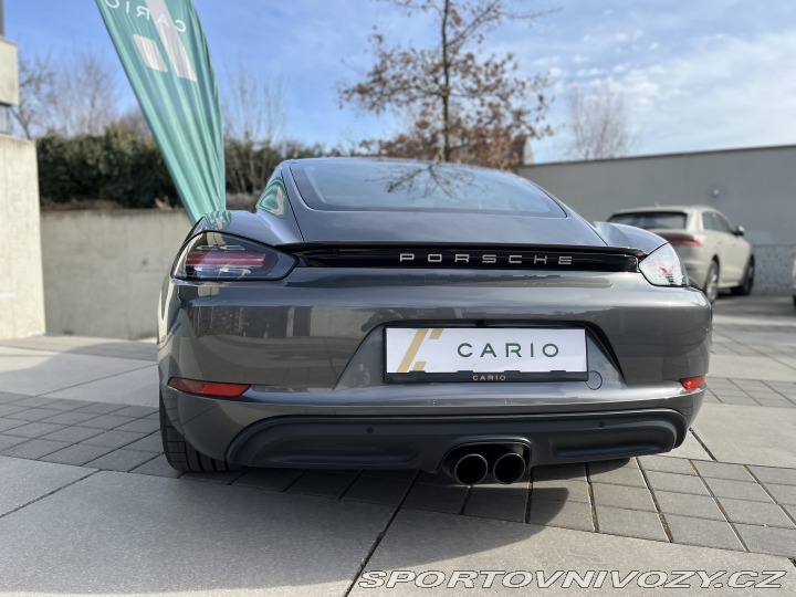 Porsche Cayman 718 2022