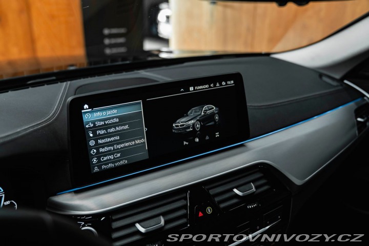 BMW 5 545e xDrive, Luxury Line, 2022