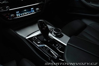 BMW 5 545e xDrive, Luxury Line, 2022