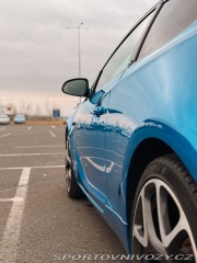Opel Astra OPC 2012