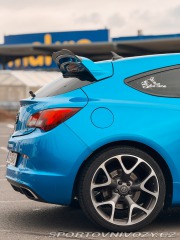 Opel Astra OPC 2012