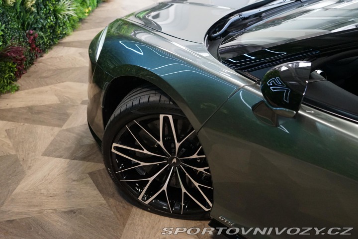 McLaren GT S Lift B&W LED Techlu 2025