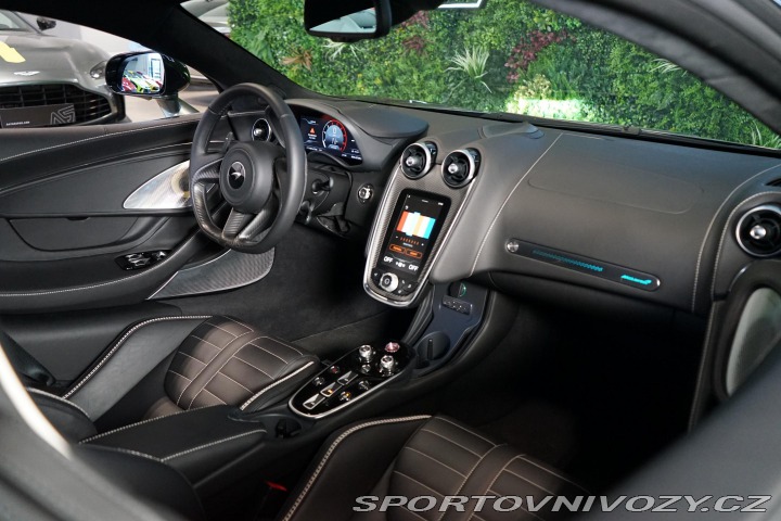 McLaren GT S Lift B&W LED Techlu 2025