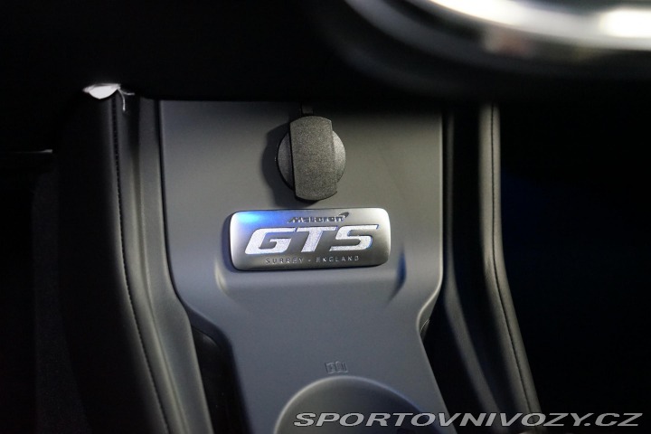 McLaren GT S Lift B&W LED Techlu 2025