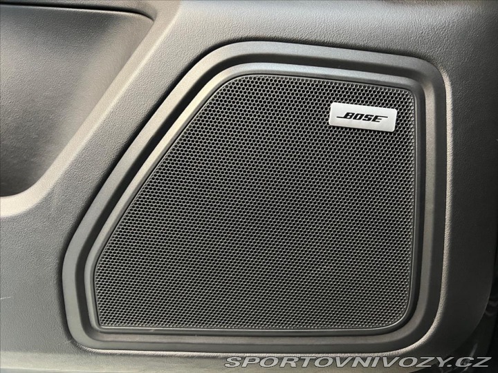 Porsche Macan TURBO PDK, CHRONO, VZDUCH 2016