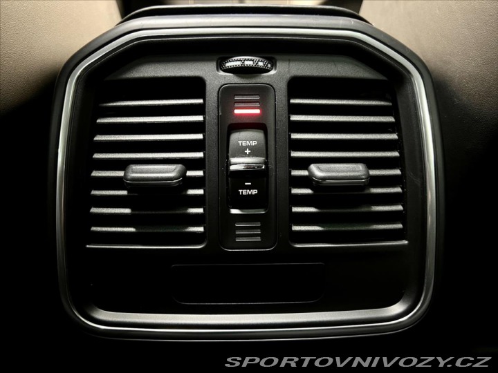 Porsche Macan TURBO PDK, CHRONO, VZDUCH 2016