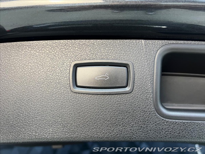 Porsche Macan TURBO PDK, CHRONO, VZDUCH 2016