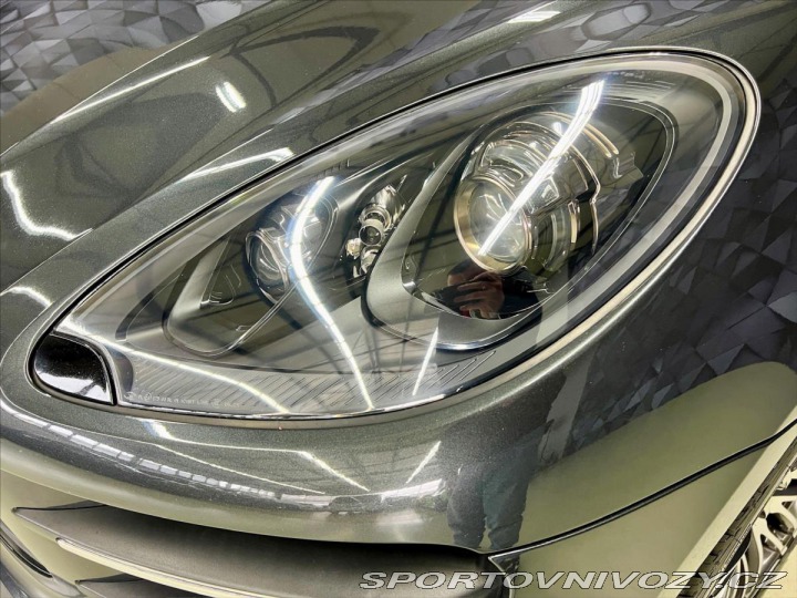 Porsche Macan TURBO PDK, CHRONO, VZDUCH 2016