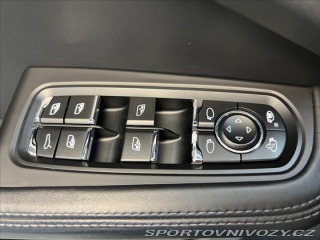 Porsche Macan TURBO PDK, CHRONO, VZDUCH 2016