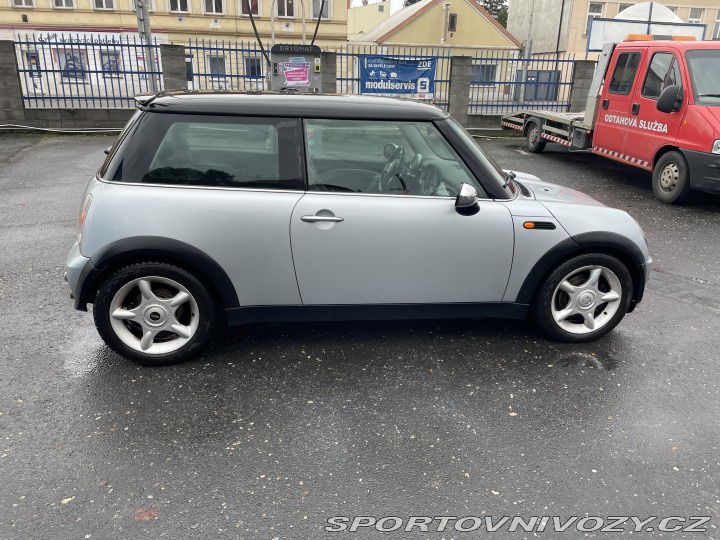 Mini Cooper COOPER 1.6i 85 KW 2003