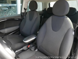 Mini Cooper 1,6i 90kW Klima REZERVACE 2010