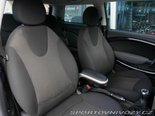 Mini Cooper 1,6i 90kW Klima REZERVACE 2010