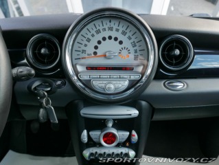Mini Cooper 1,6i 90kW Klima REZERVACE 2010