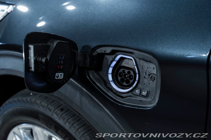 Ford Ostatní modely Explorer Platinum Plug-in-Hybrid 4 2023