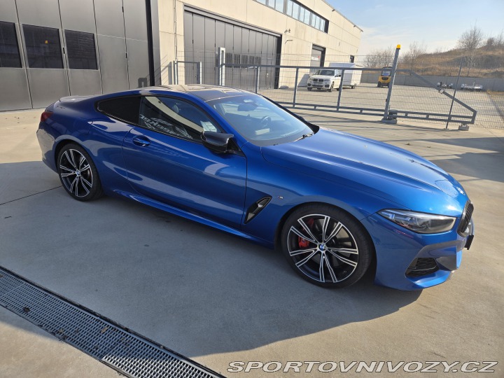 BMW 8 M 850 i 530k,Čr,laserH/K 2021