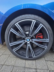 BMW 8 M 850 i  530k,Čr,laserH/K 2021