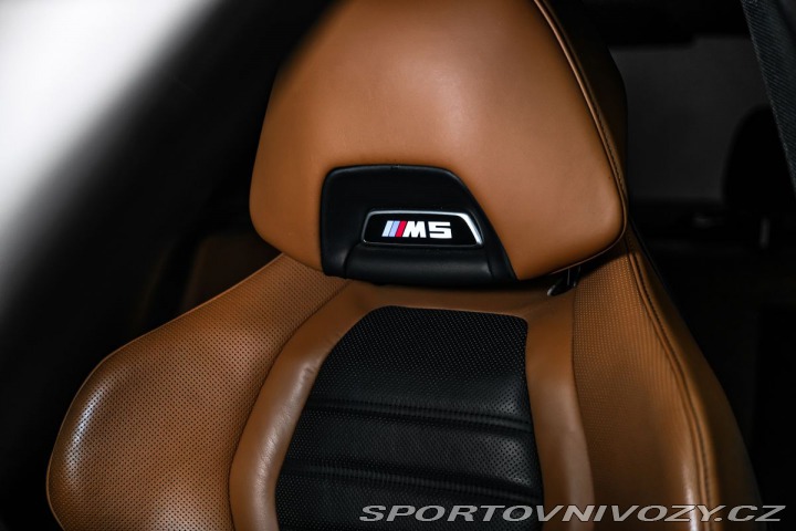 BMW M5 4.4 AT 2019