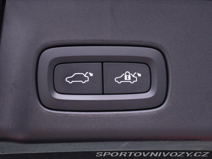 Volvo V90 2,0 B5 173kW AWD CZ 1.maj 2022