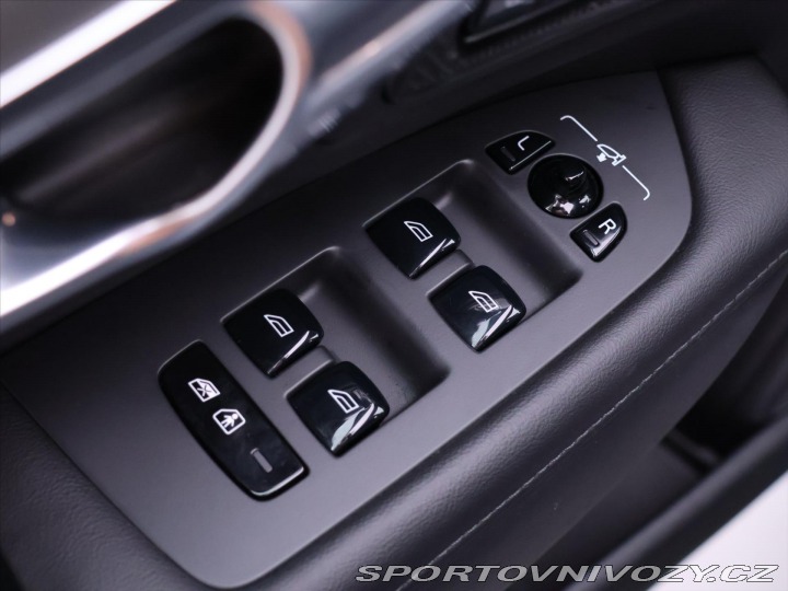 Volvo V90 2,0 B5 173kW AWD CZ 1.maj 2022