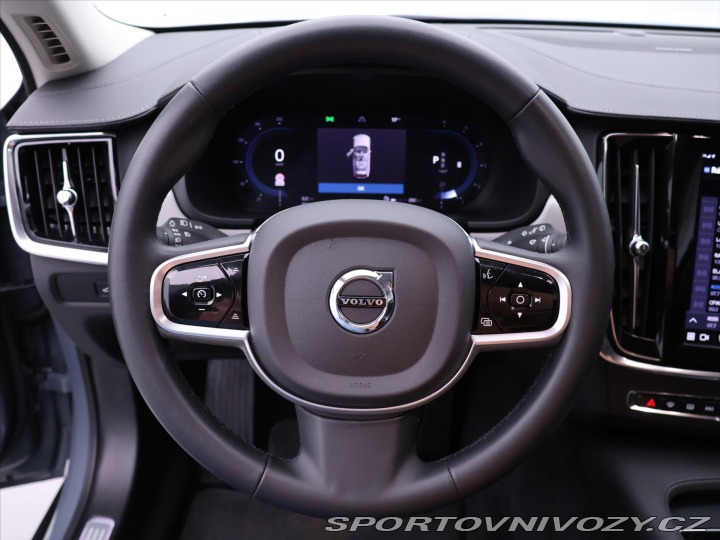 Volvo V90 2,0 B5 173kW AWD CZ 1.maj 2022