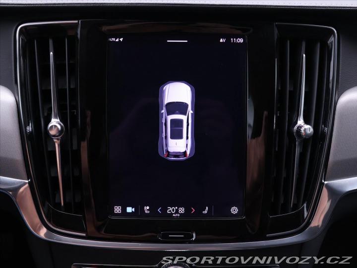 Volvo V90 2,0 B5 173kW AWD CZ 1.maj 2022