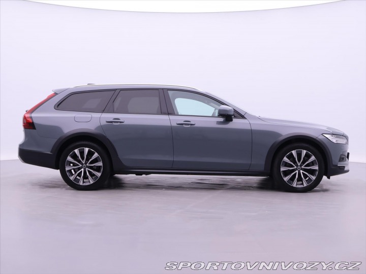 Volvo V90 2,0 B5 173kW AWD CZ 1.maj 2022