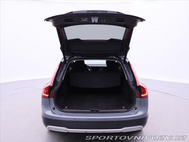 Volvo V90 2,0 B5 173kW AWD CZ 1.maj 2022