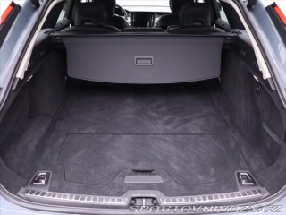 Volvo V90 2,0 B5 173kW AWD CZ 1.maj 2022