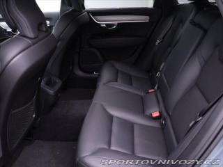 Volvo V90 2,0 B5 173kW AWD CZ 1.maj 2022