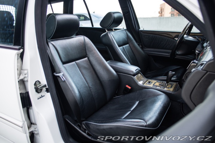 Mercedes-Benz E Kombi 430 Avantgarde A/T 2001