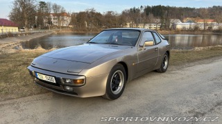 Porsche 944 1983